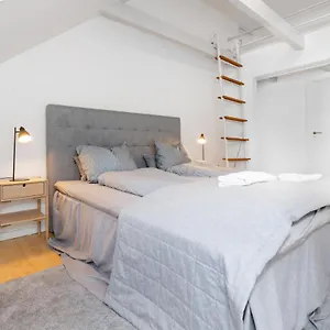 Byliv - 2 Sovevaerelser Med Plads Til 6 Lejlighed